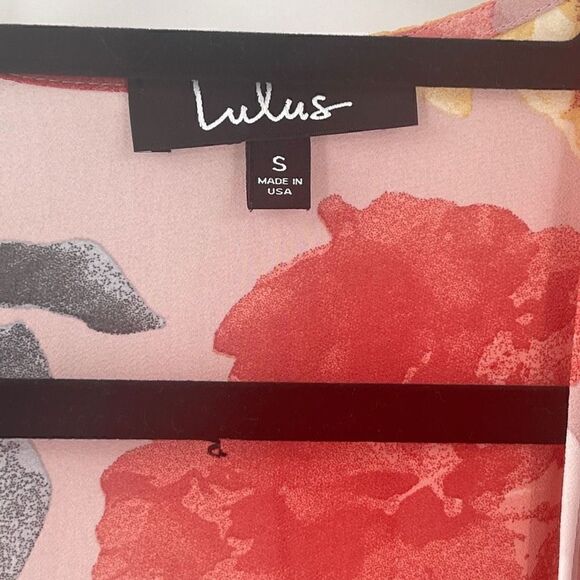 Lulus Blush Floral Wrap  Dress/ Beach Cover up - Picture 7 of 7